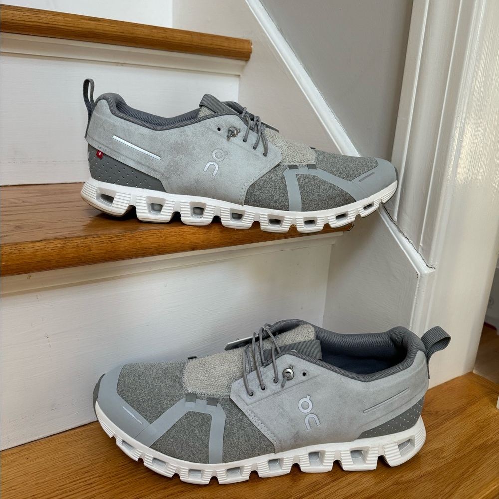 On Running Gray and White Athletic Shoes with Cushioned Sole Mens 11.5